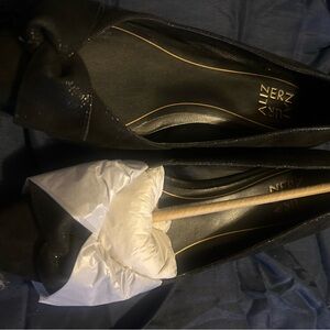Naturalizer Black Pointed Toe Heels